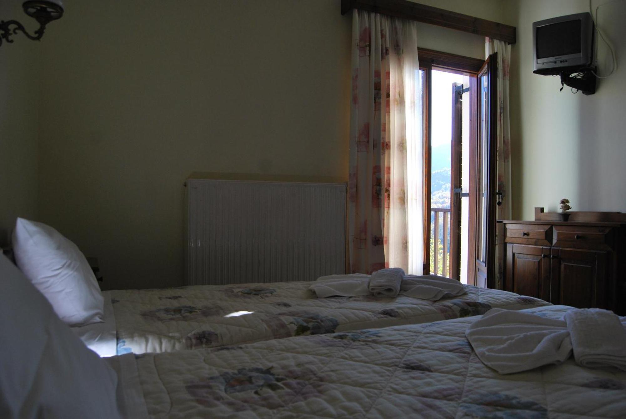 Rizoma Guesthouse Mikrón Khoríon エクステリア 写真
