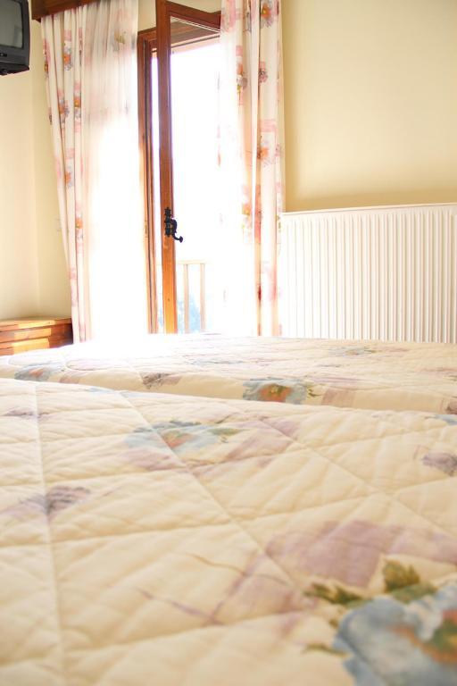 Rizoma Guesthouse Mikrón Khoríon エクステリア 写真