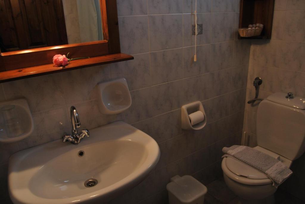 Rizoma Guesthouse Mikrón Khoríon エクステリア 写真